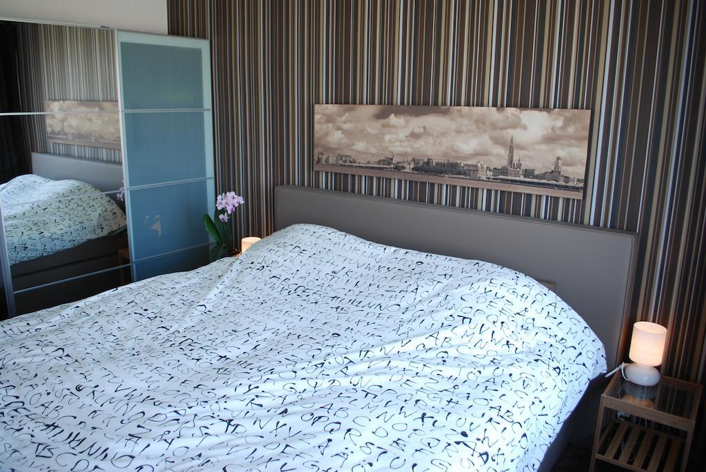 Apartment View Of Antwerp Room photo